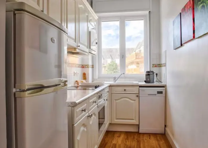 Urban Yourhosthelper * Deauville